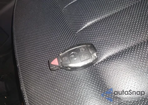 2015 Mercedes-Benz Cls 550 4Matic z USA, uszkodzony, nr VIN WDDLJ9BBXFA135041